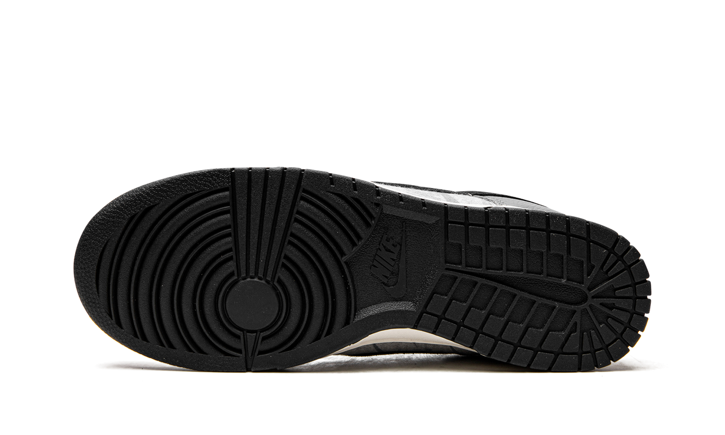 Nike Dunk Low SE Copy Paste