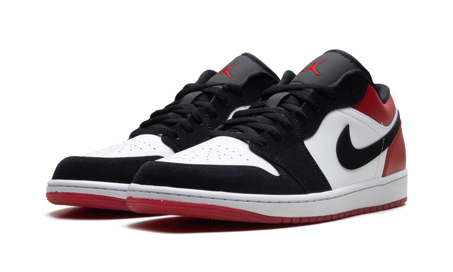 Jordan 1 Low SE Black Toe (2025)