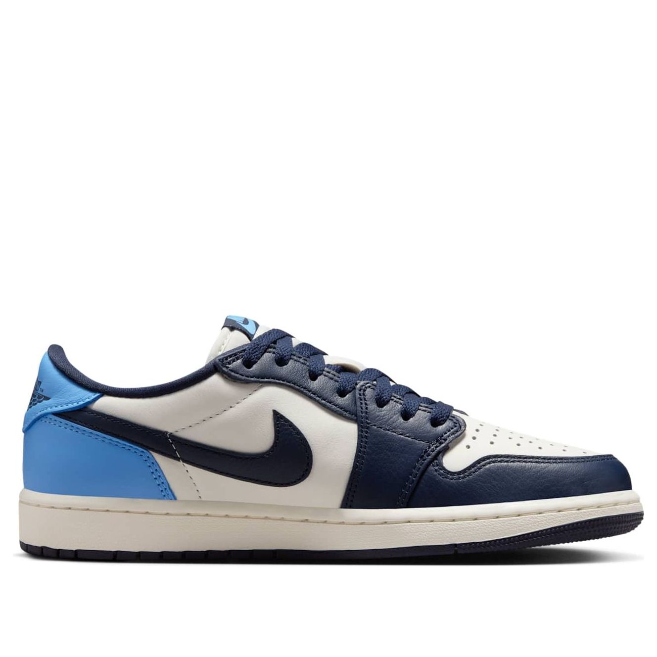 Jordan 1 Low OG Obsidian UNC