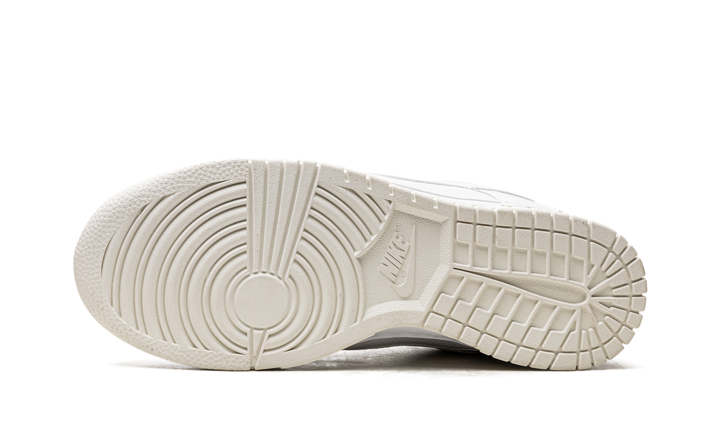 Nike Dunk Low Valentine's Day Yellow Heart (Women's)