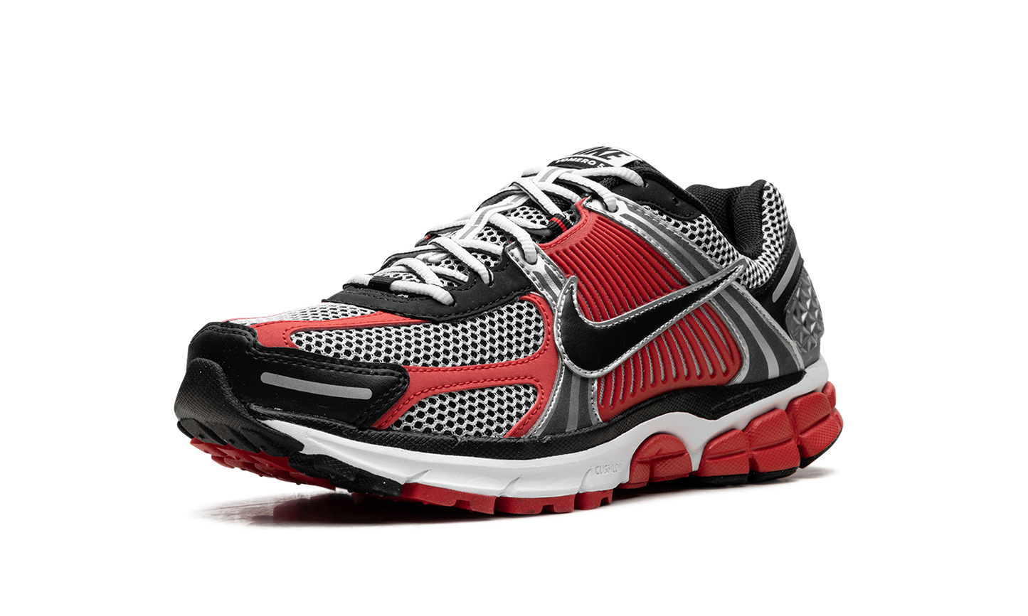 Nike Zoom Vomero 5 Metallic Silver University Red