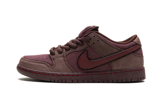 Nike SB Dunk Low City of Love Burgundy Crush