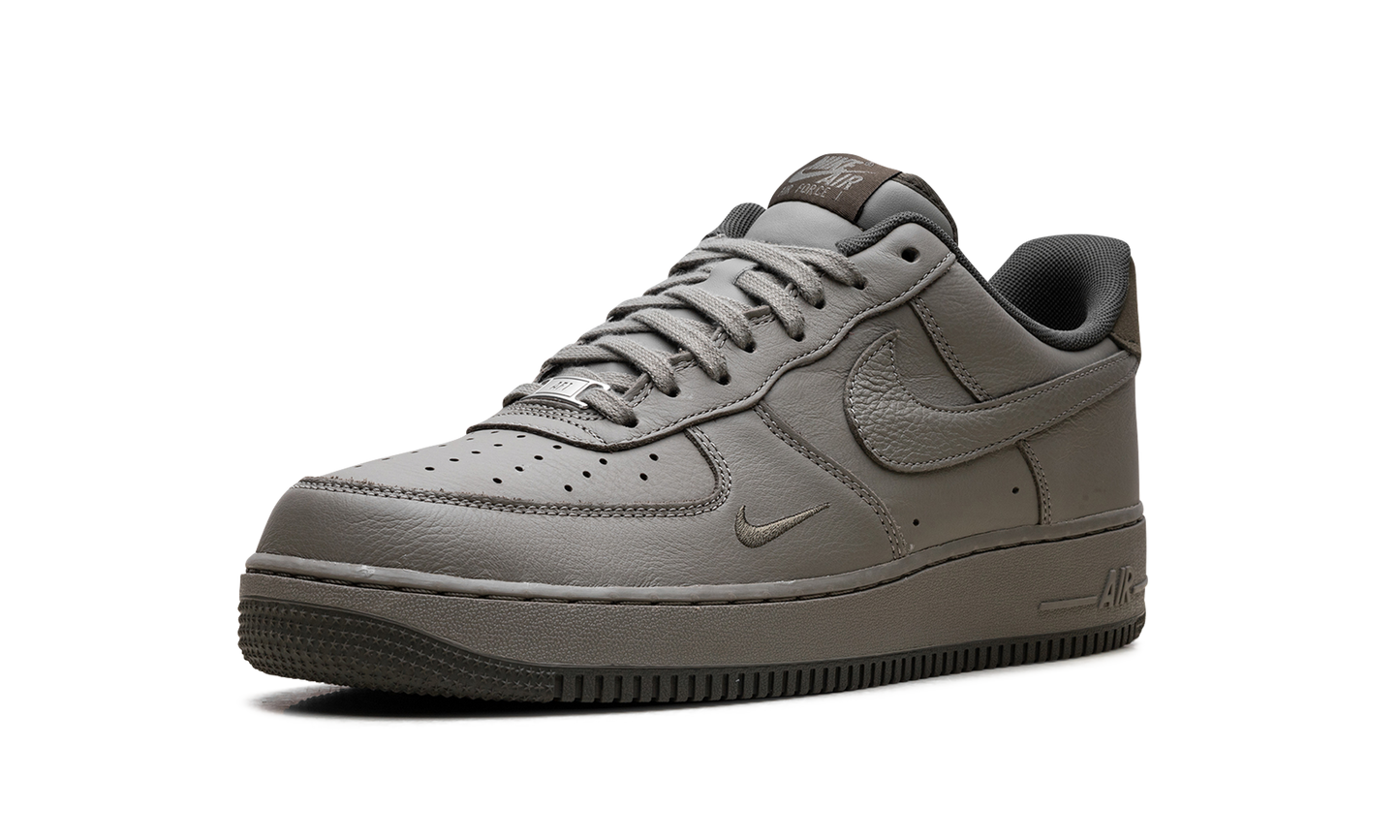 Nike Air Force 1 Low '07 LV8 Light Army Cargo Khaki