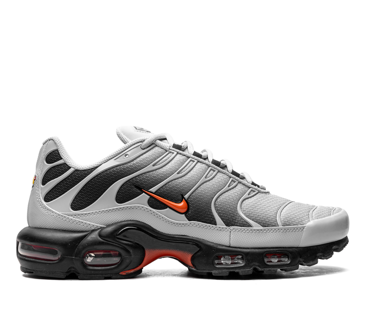 Nike Air Max Plus Wolf Grey Picante Red