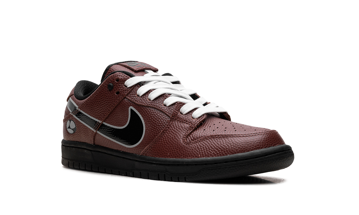Nike SB Dunk Low Limosine Skateboards