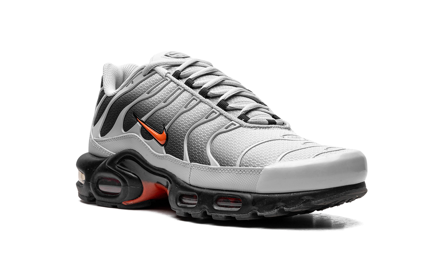 Nike Air Max Plus Wolf Gray Picante Red 