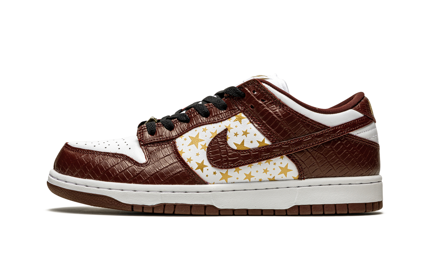 Nike SB Dunk Low Supreme Stars Barkroot Brown (2021)