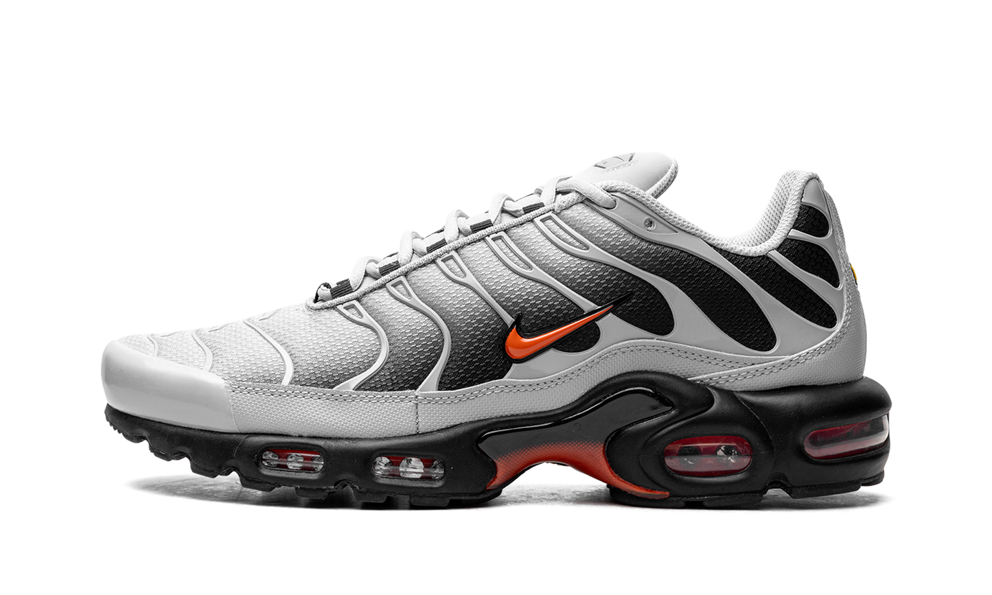 Nike Air Max Plus Wolf Gray Picante Red 