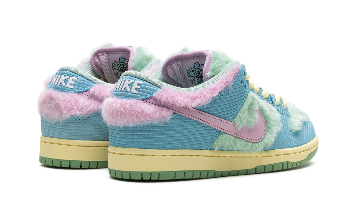 Nike SB Dunk Low Verdy Vista