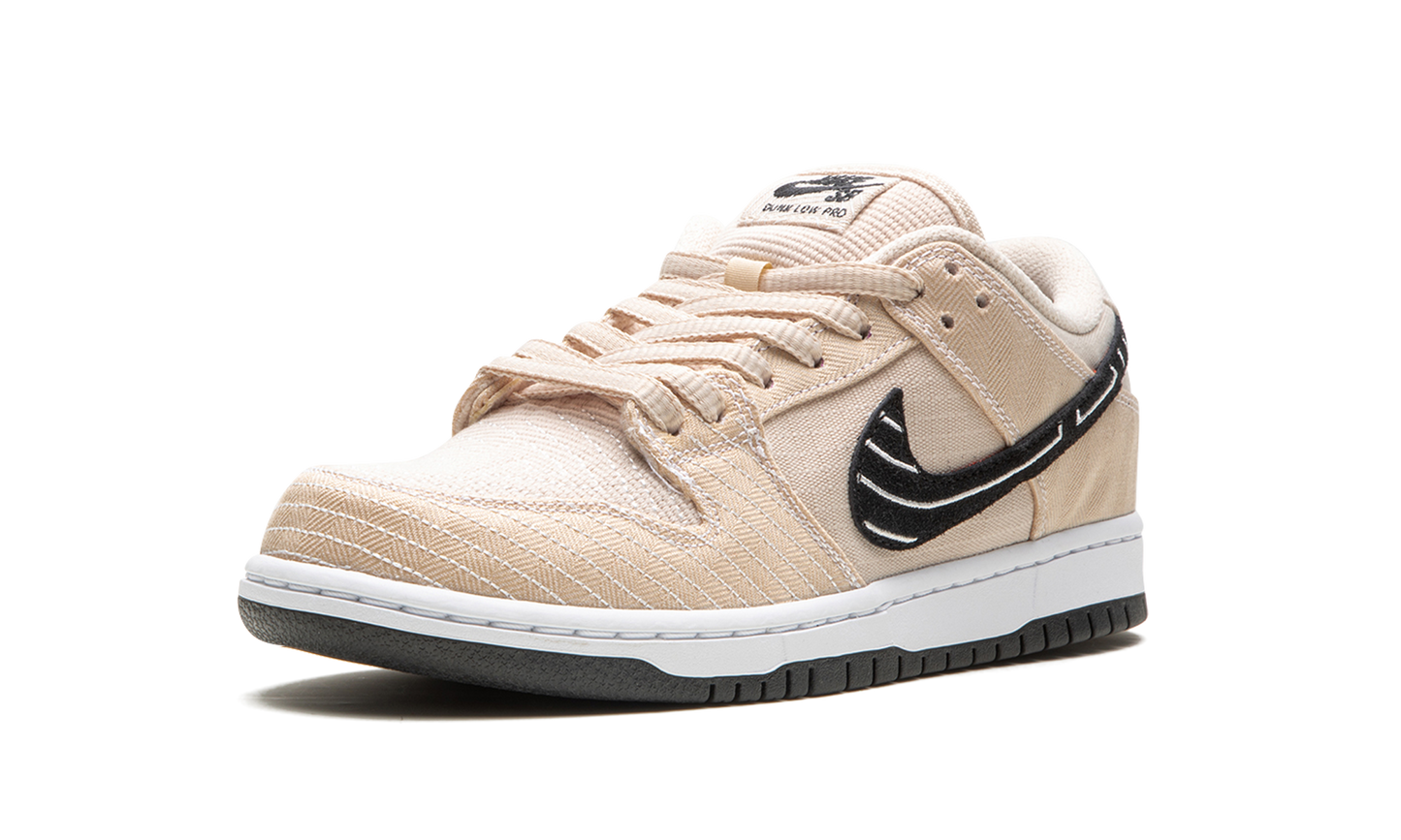 Nike SB Dunk Low Albino &amp; Preto 