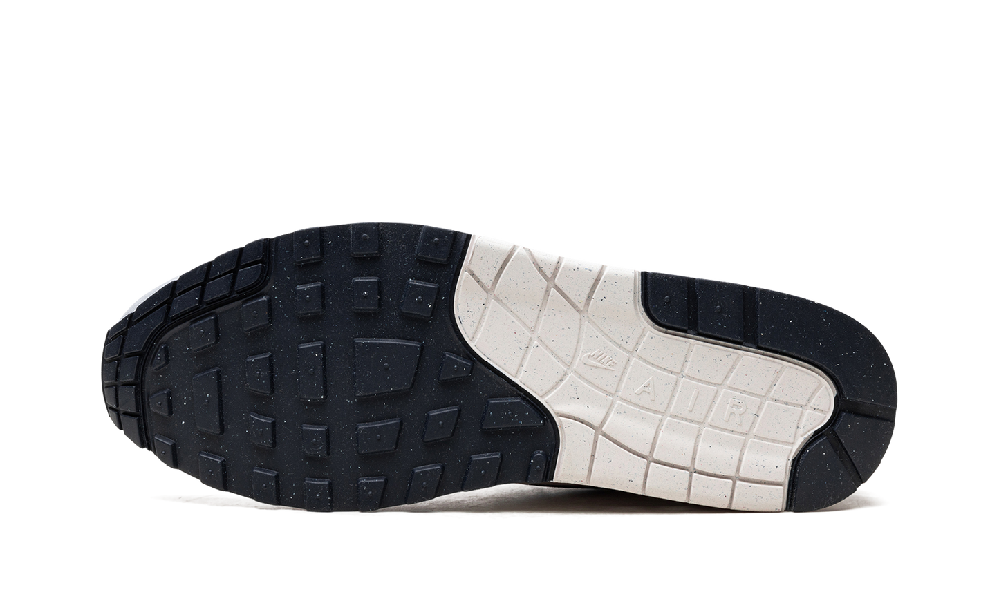 Nike Air Max 1 Platinum Tint Dark Obsidian