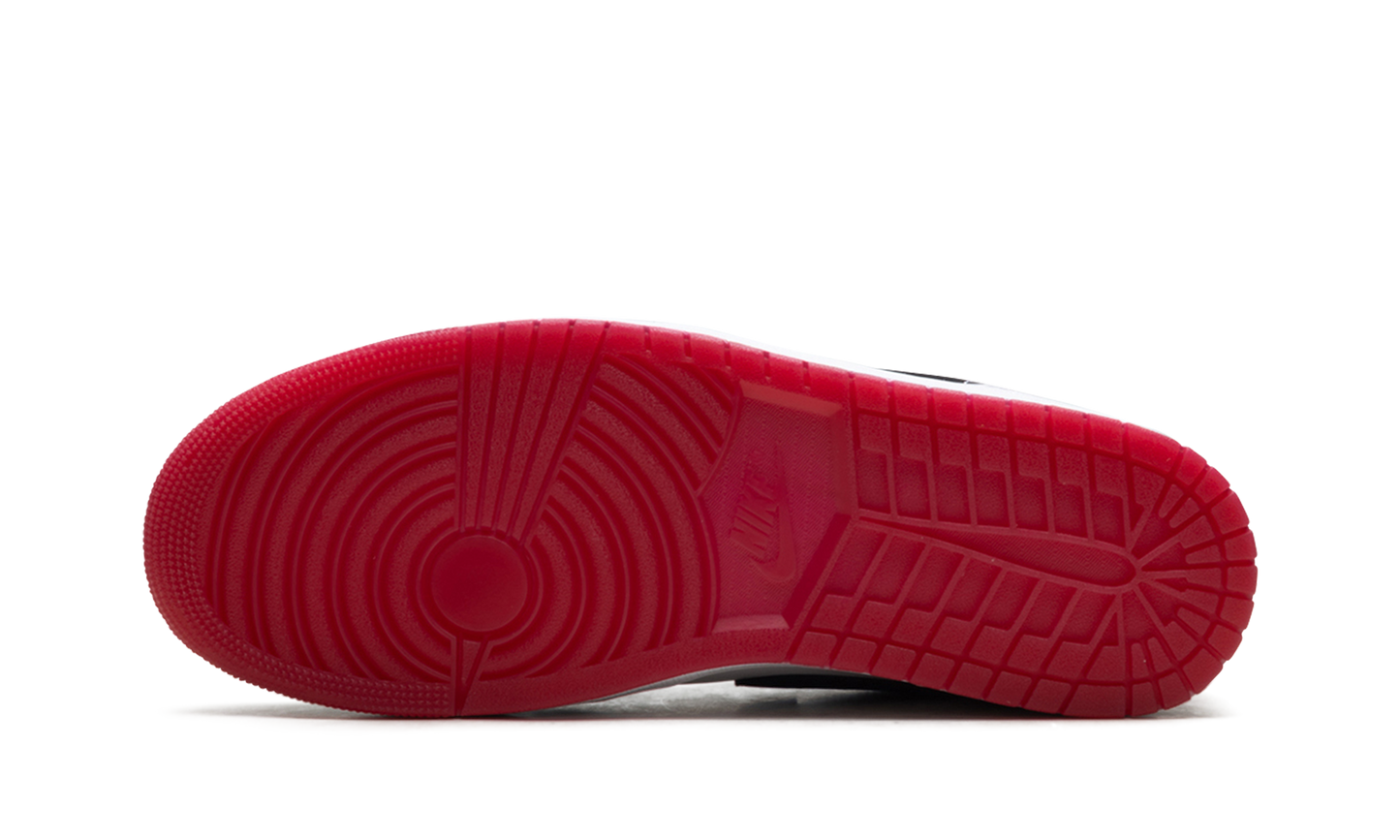 Jordan 1 Low SE Black Toe (2025)