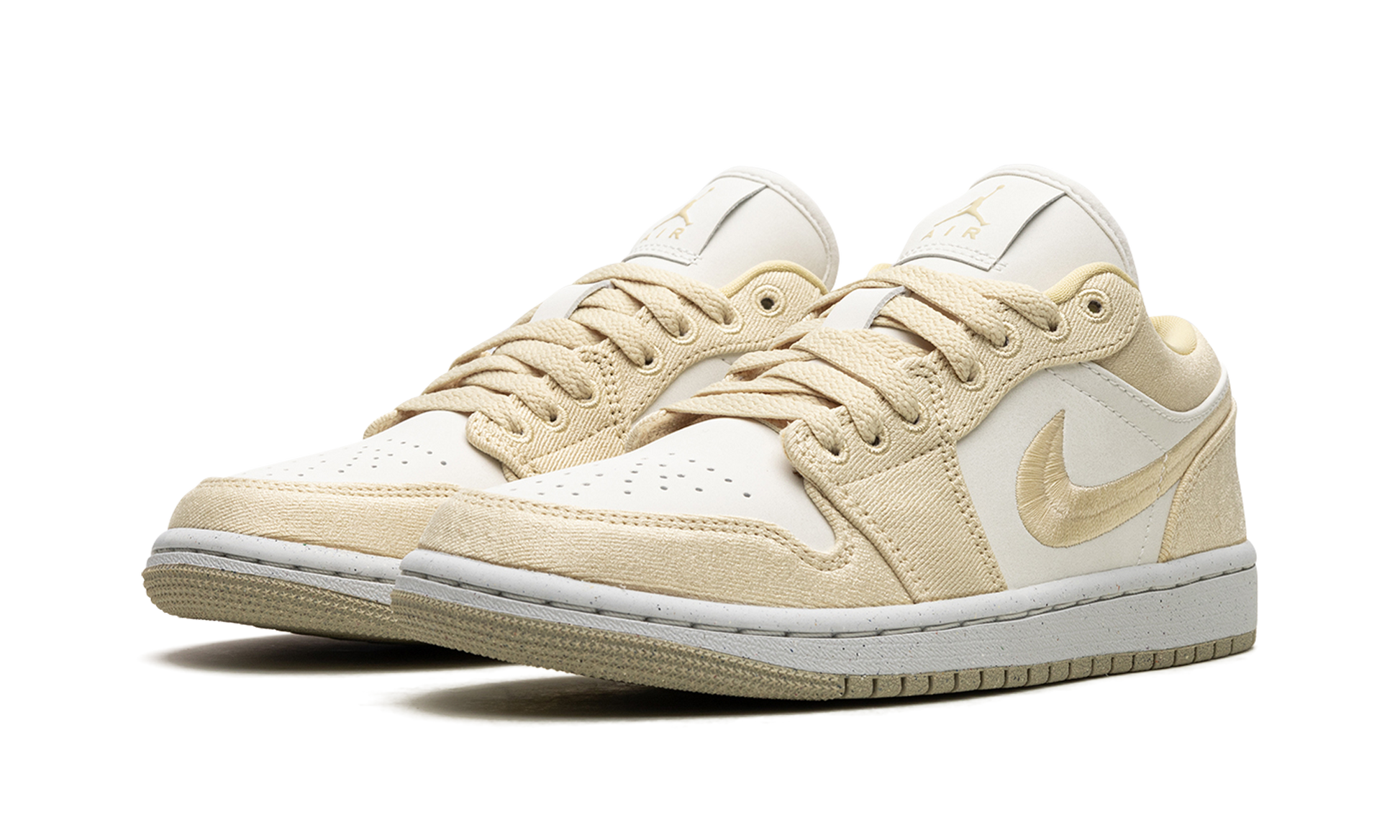 Jordan 1 Low SE Team Gold (Women's)