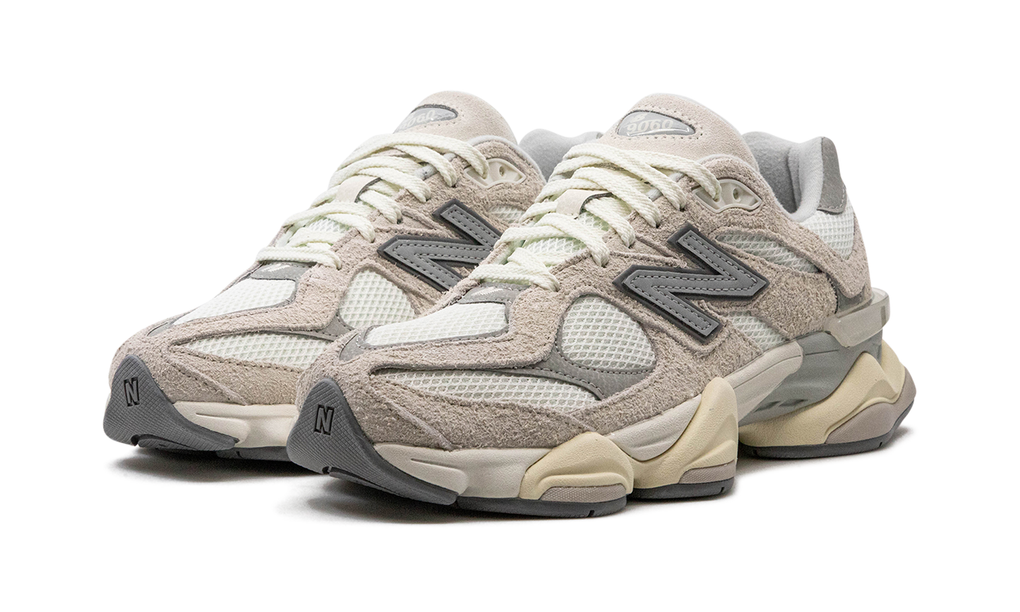 New Balance 9060 Moonbeam Sea Salt