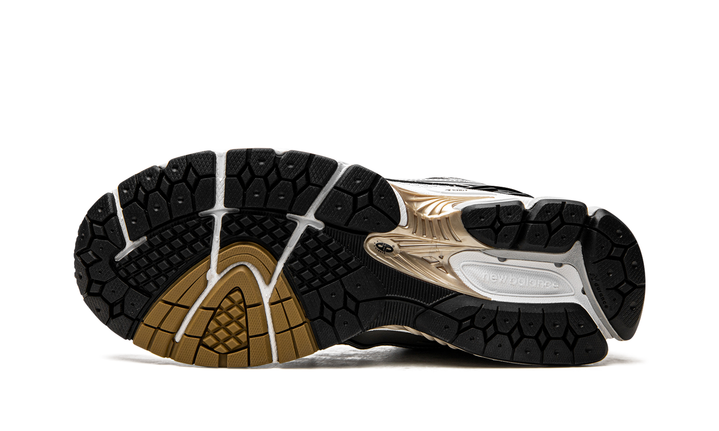 New Balance 1906R White Metallic Gold