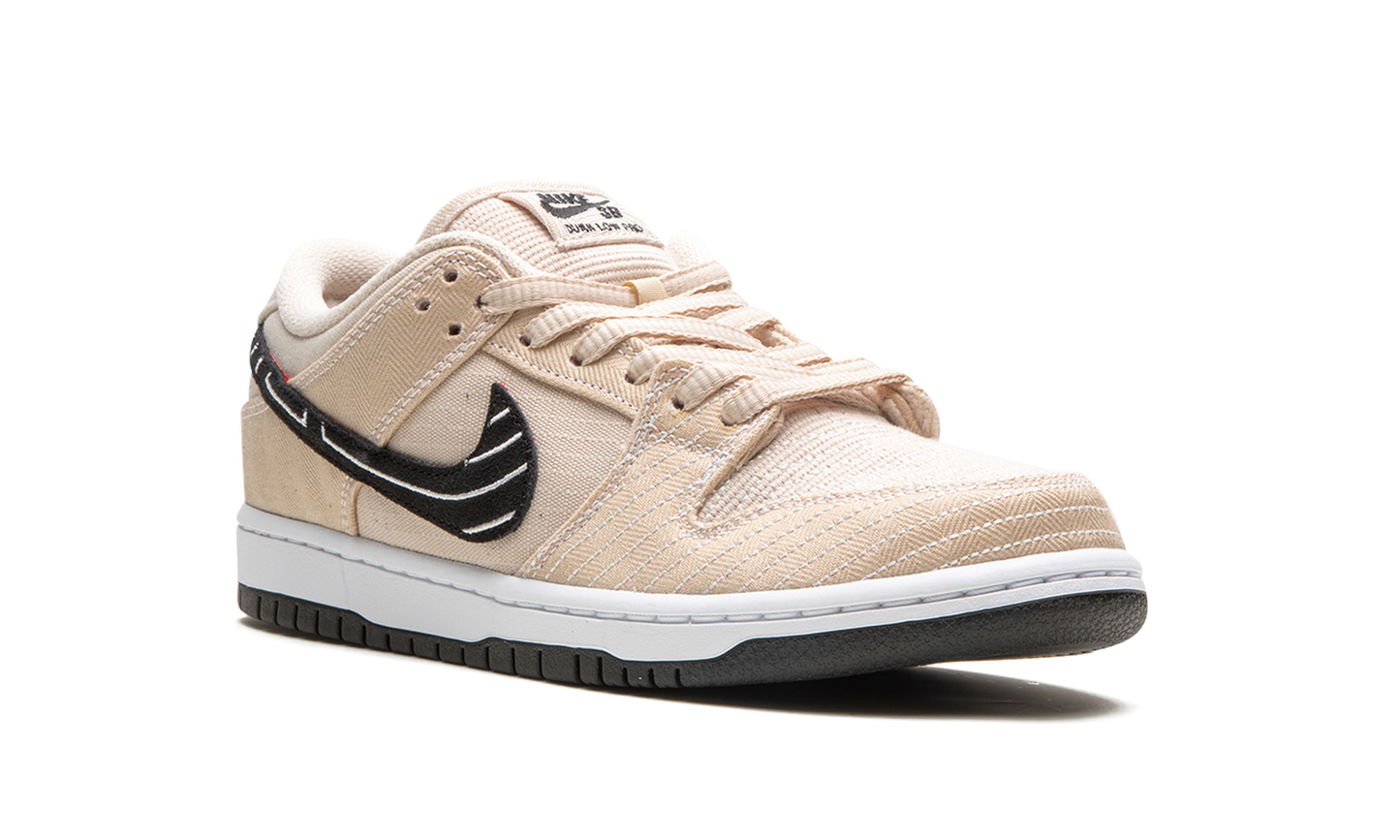 Nike SB Dunk Low Albino &amp; Preto 